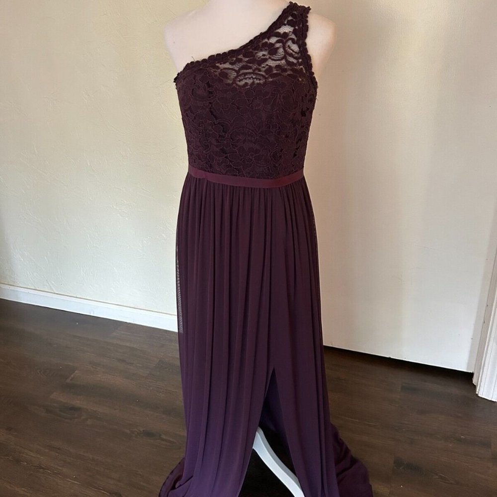 David's Bridal Long One Shoulder Lace Bridesmaid Prom Dress STYLE# F17063 Plum